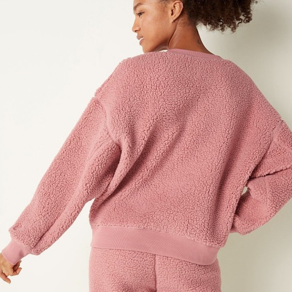 ⭐️ Victoria’s Secret PINK Sherpa Crew Sweatshirt in Damsel Pink EXTRA SMALL - Picture 3 of 16